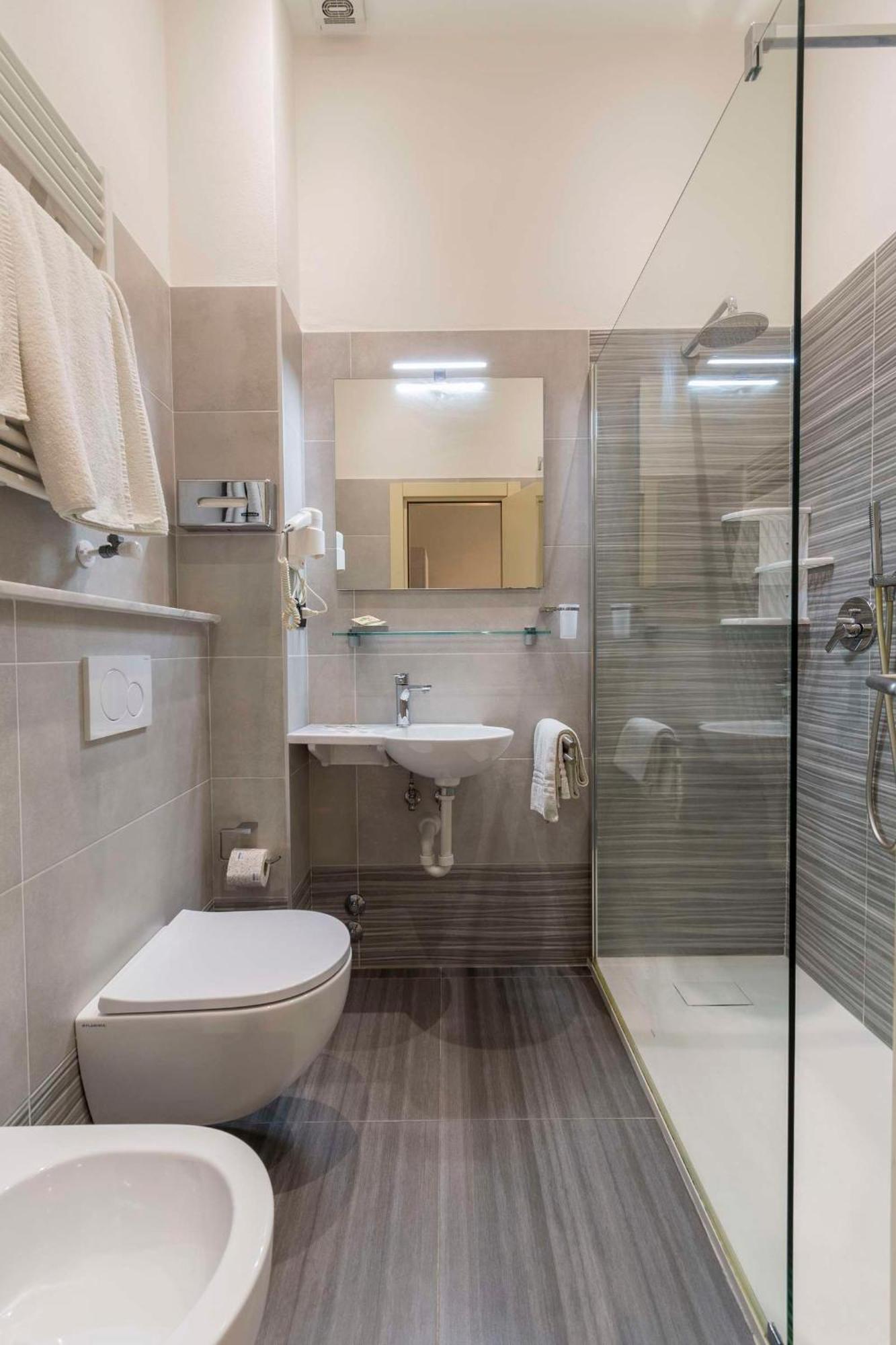 Hotel Roma Марина ди Маса Екстериор снимка