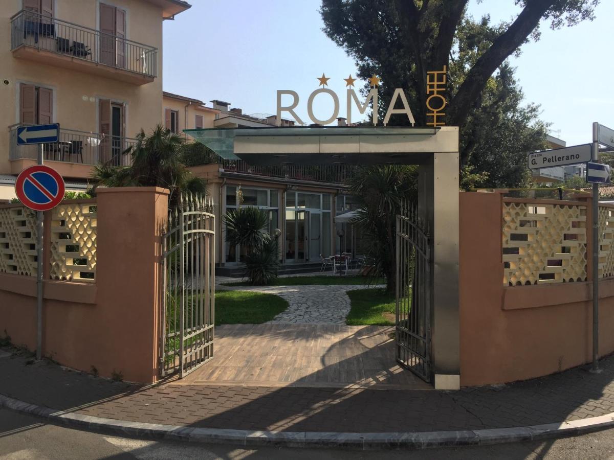 Hotel Roma Марина ди Маса Екстериор снимка